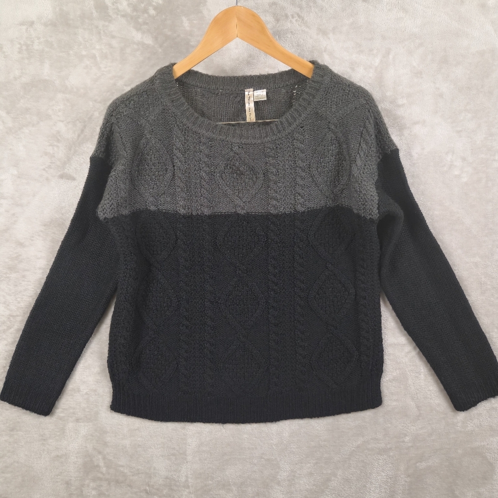 Le Temps Des Cerises Gray/Black Women's Sweater Size M